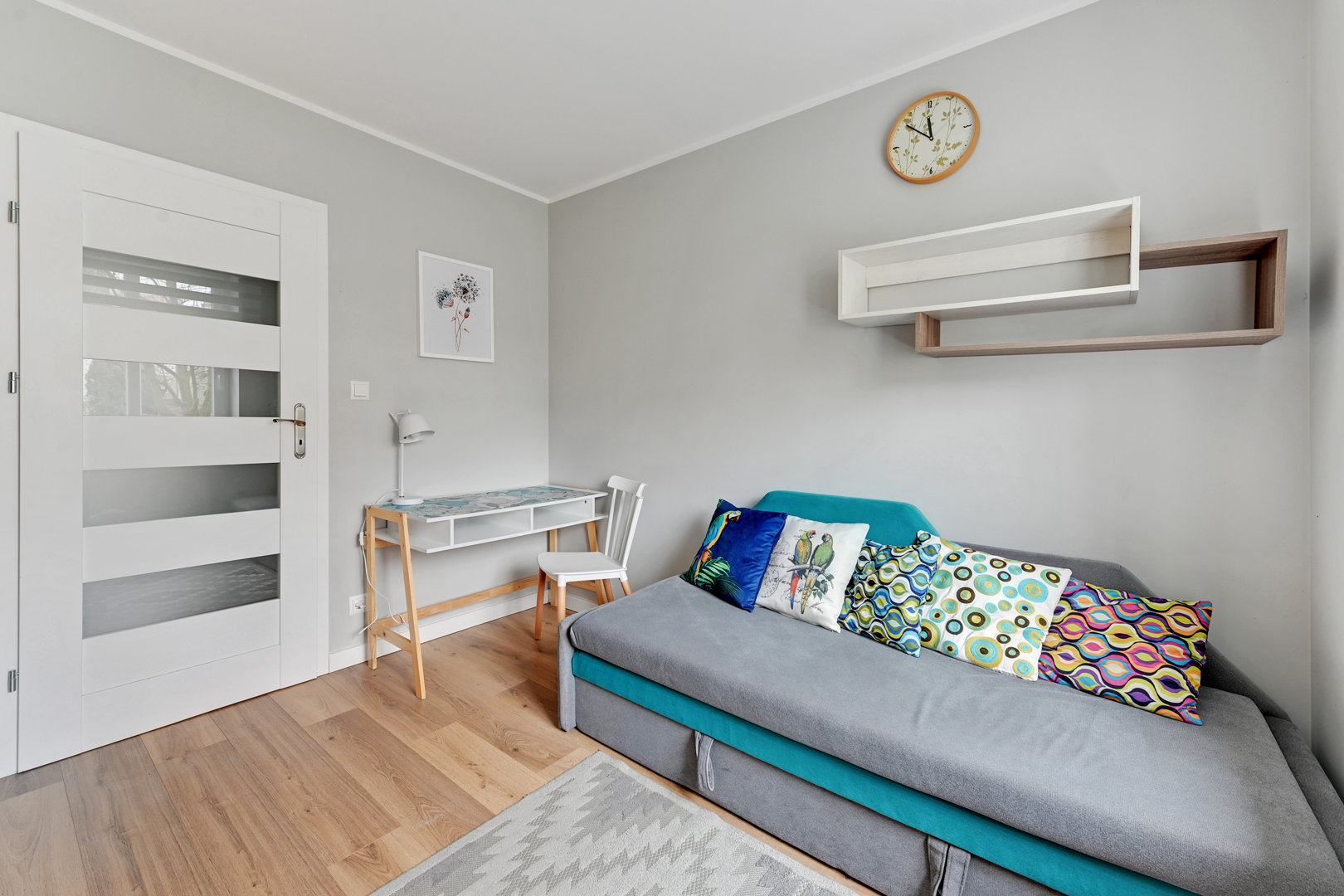 Platinium Grey Apartment